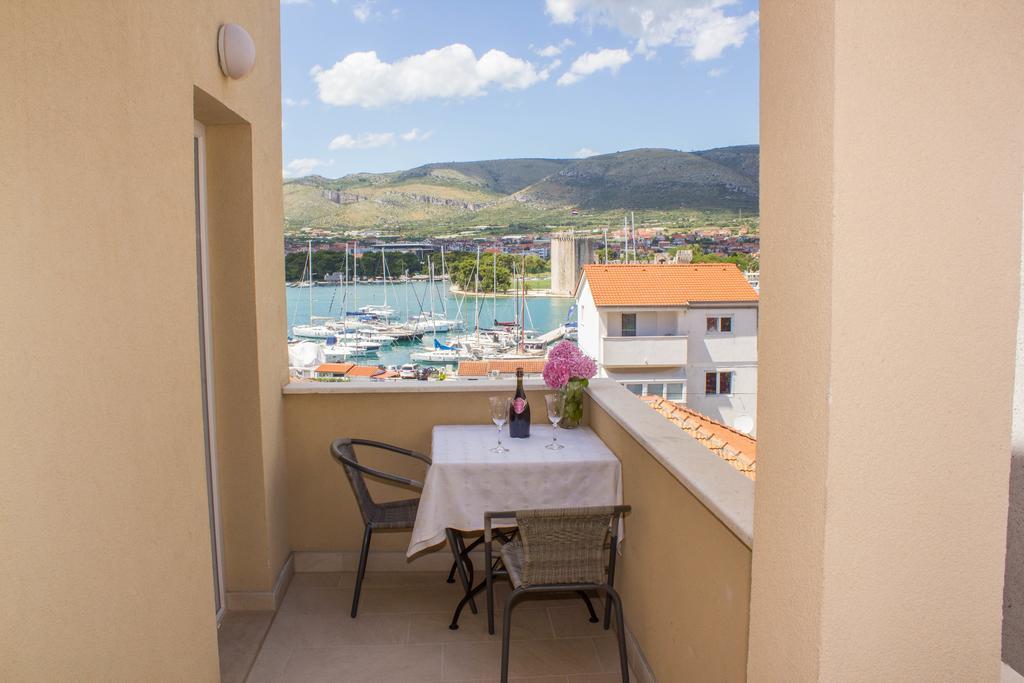 Apartments Maria Traù Esterno foto