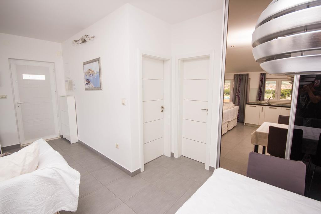 Apartments Maria Traù Esterno foto