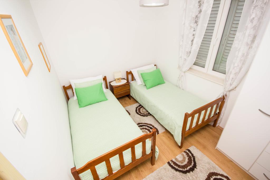 Apartments Maria Traù Esterno foto
